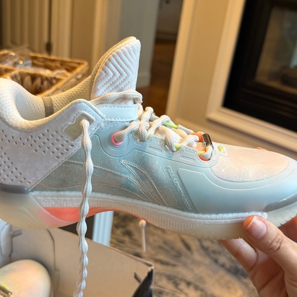 Way of Wade Shadow Volleyball Shoes woman's 8 **Brand New** - Picture 4 of 6